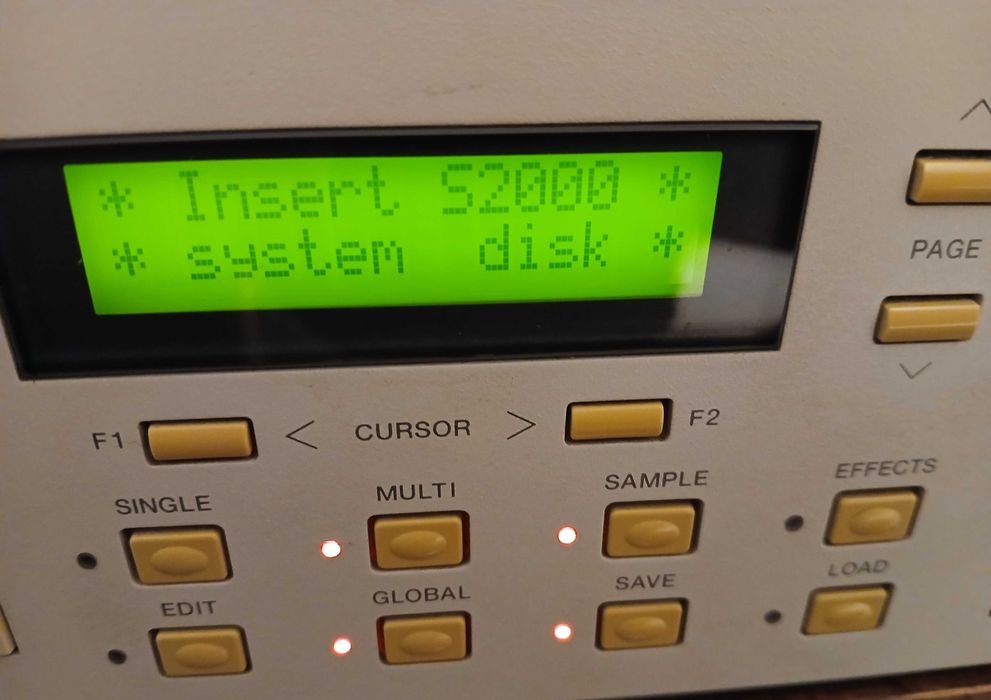 Akai S2000 Stereo Digital Sampler 32MB Memory