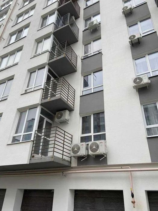 Продам 2-комн квартиру в районе Содружества ул.