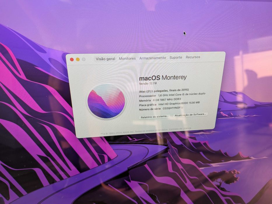 iMac de 21,5 polegadas, modelo final de 2015 da Apple.
