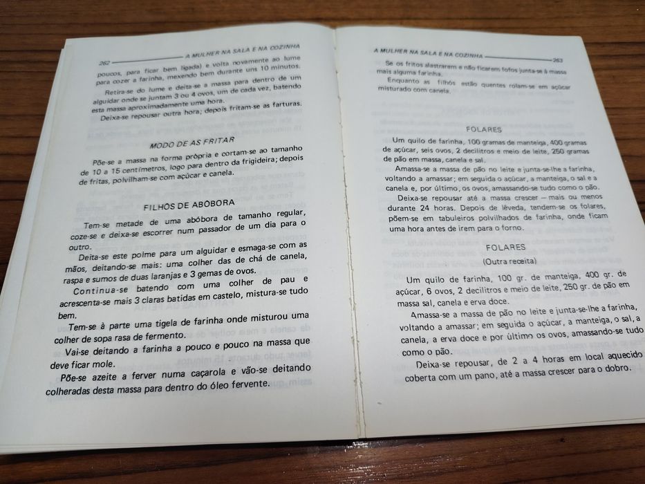 Livro de Culinária de Laura Santos A mulher na Sala e na cozinha