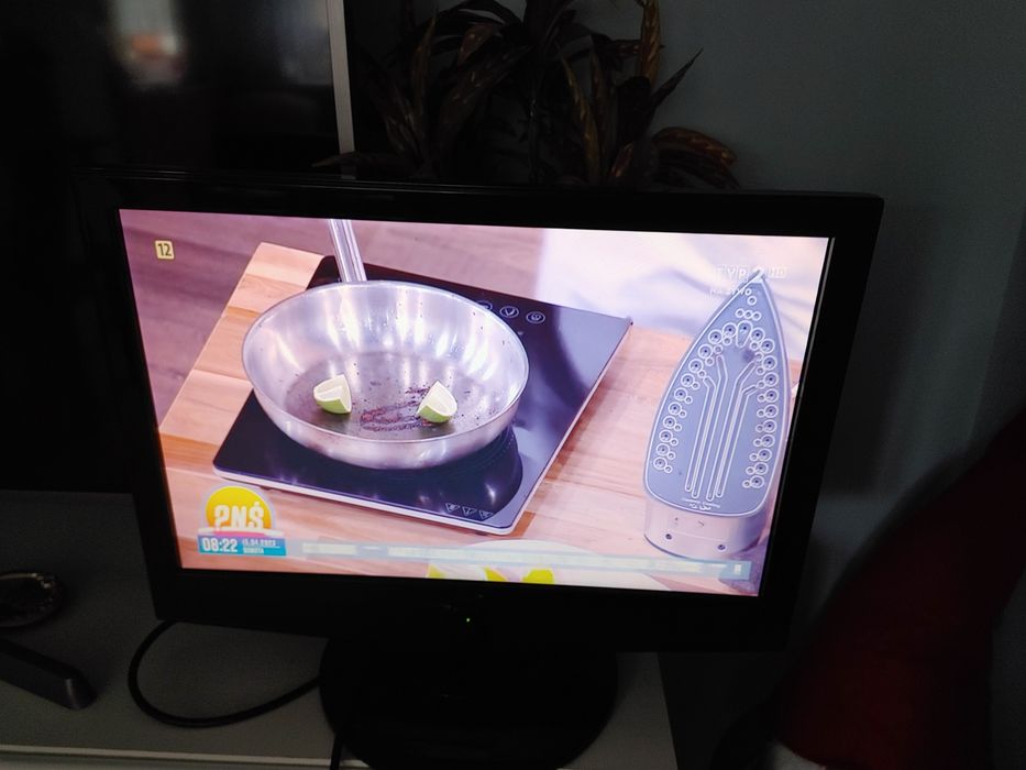 Tv 19 cali  wbudowane dvbt do zakładu karnego