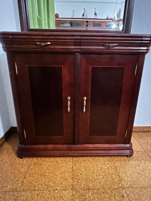 Sapateira com espelho