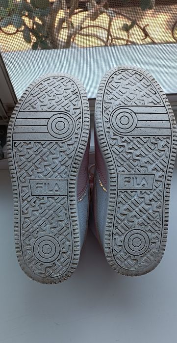 Кросівки хайтопи Fila на дівчинку р.35 EUR