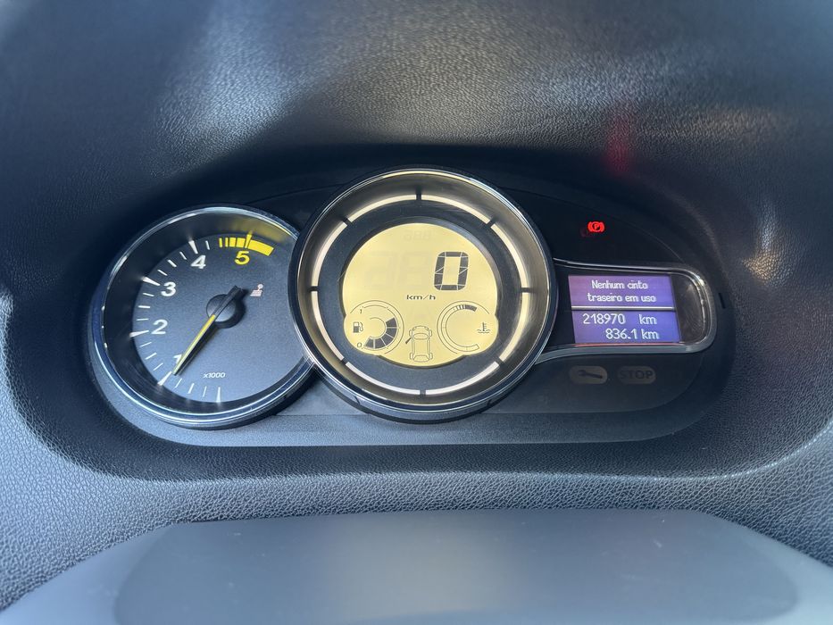 Renault Mégane — fotografia 11