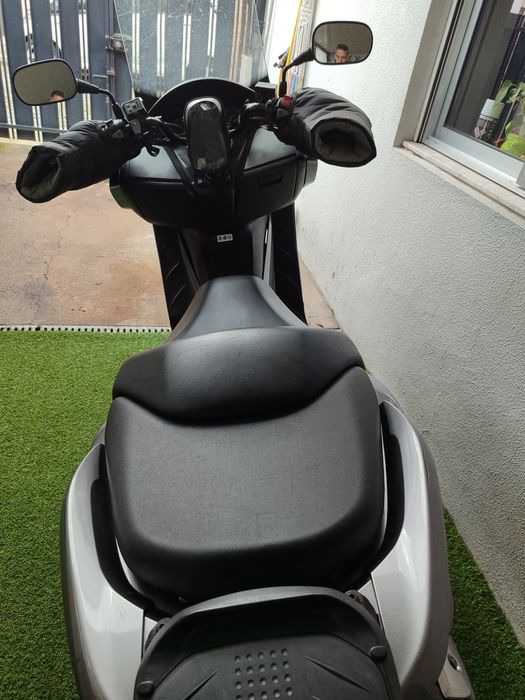 Mota Honda forza 300