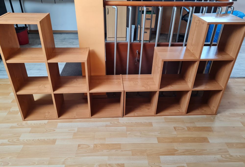 2 Półki na książki i zabawki