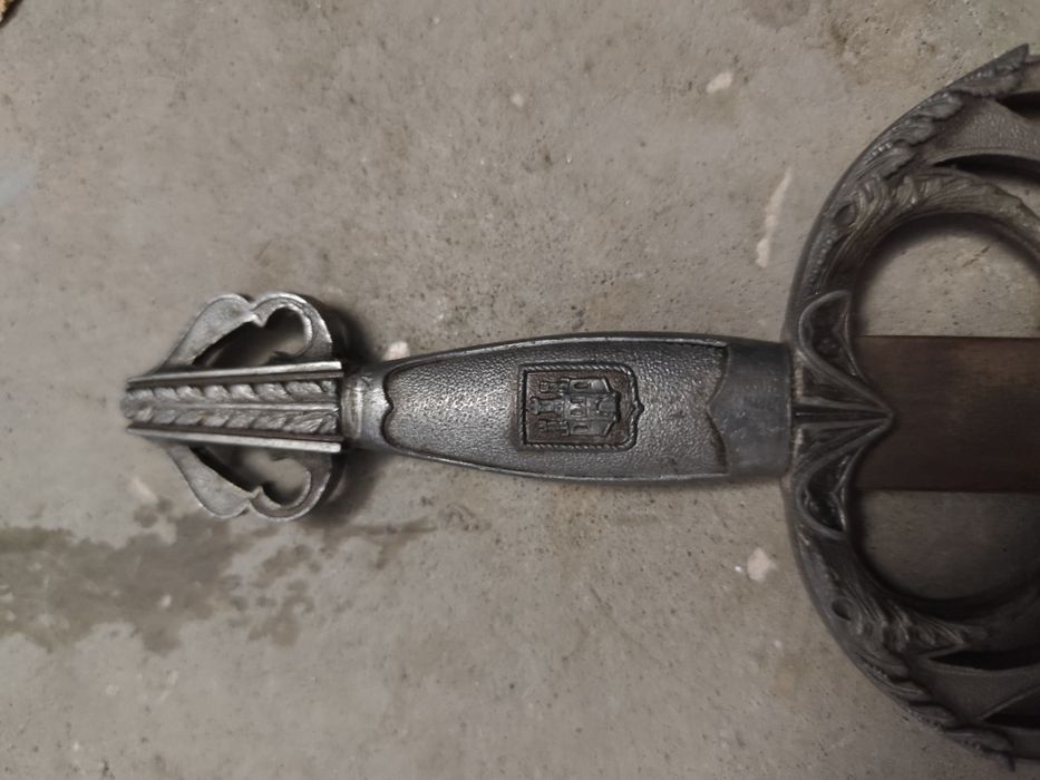 Lindíssima espada e escudo