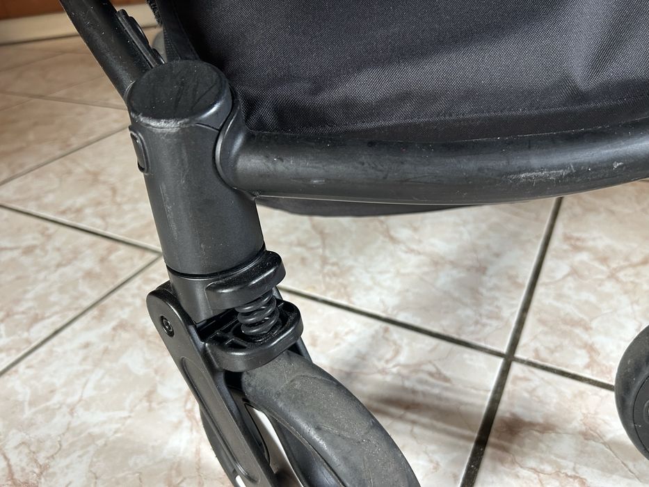 Carrinho usaso mas em bom estado geral