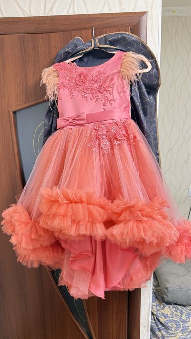 Святкова сукня для дівчинки на випускний в садочок