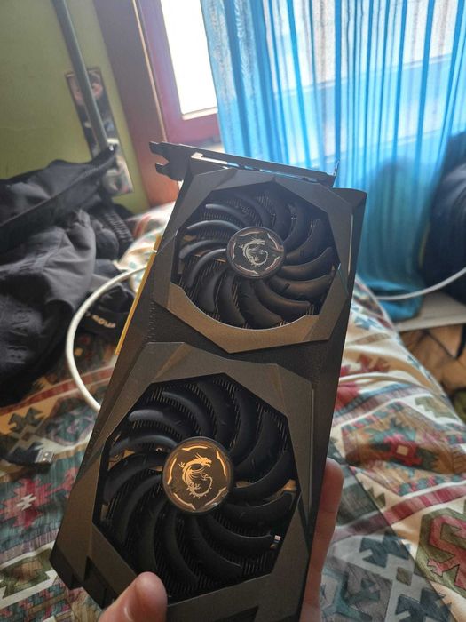 Placa grafica gtx 1660 super ( em otimo estado)