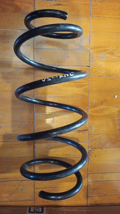 Продам передню пружину Опель Сигнум ,Вектра С бензин