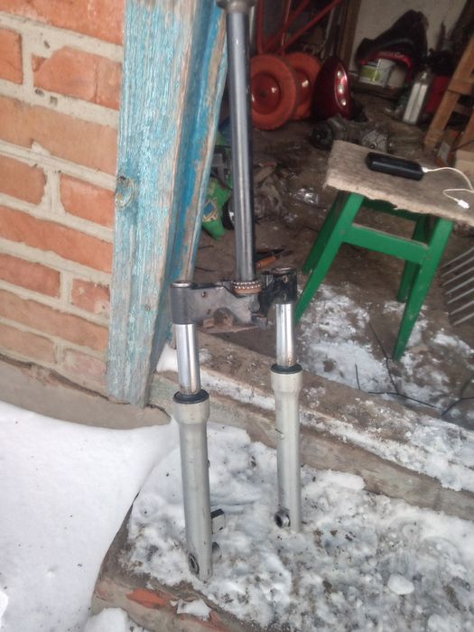 Продам вилку в ІДЕАЛЬНОМУ СТАНІ на скутер Китай або Хонда діо