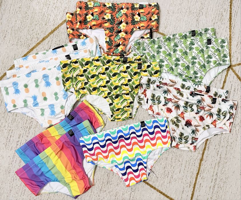 Fatos de banho masculino, em loja via online.
