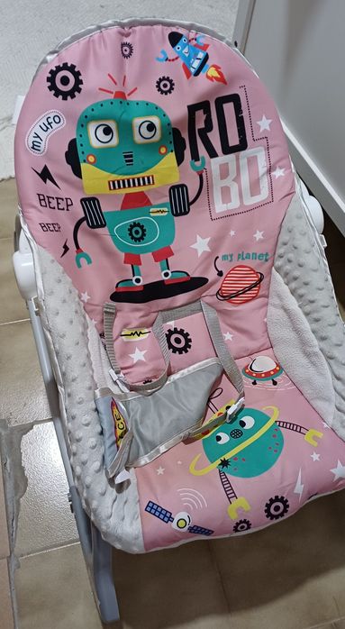 Cada Espreguiçadeira com brinquedo