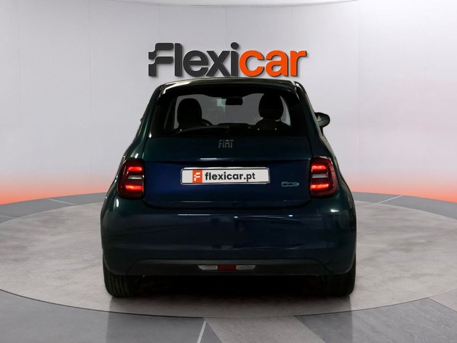 Fiat 500e493330250681569285