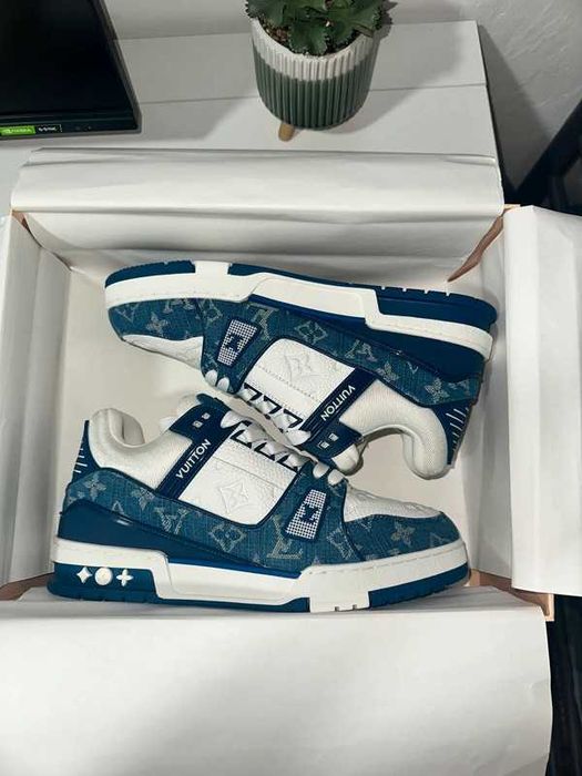 Louis Vuitton LV Trainer White Blue R.39