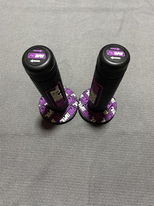 Гріпси на мотоцикл