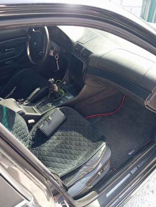 Продам бмв е39 м52б28