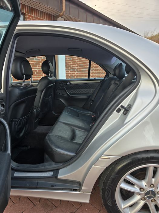 Mercedes-Benz C220 CDI 143cv