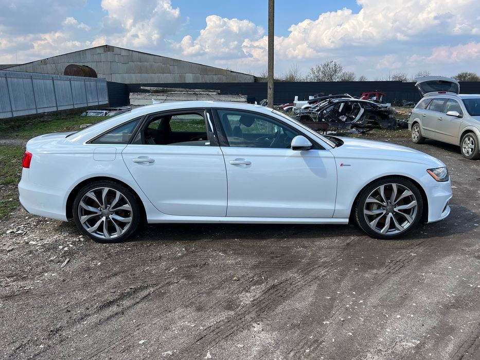 Двері четверть поріг  Audi A6 C7 3.0 TFSI запчастини шрот