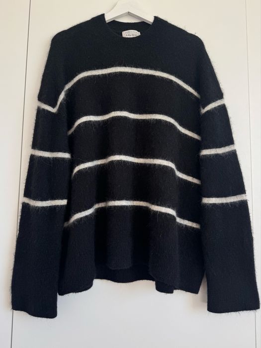Sweter klasyczny 45%welna 45%alpaka  oversize boxy pudelkowy &other stories czarny w paski