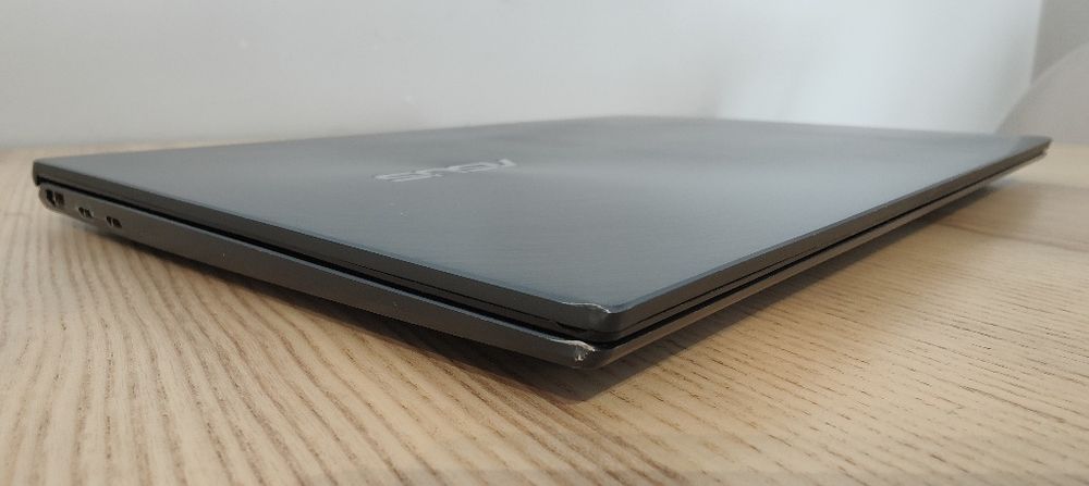 Asus Zenbook 14 UM425Q | Ryzen 9 5900HX | 16GB RAM | 1TB SSD | Compacto e Potente
