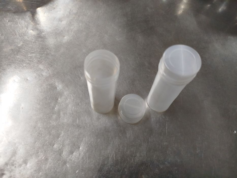 Tubos para moedas ou organizar coisas