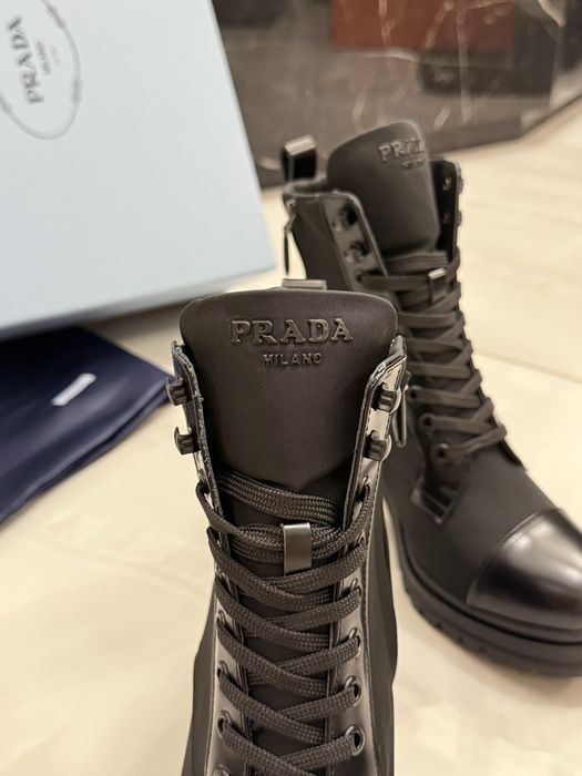 Botki P-r-a-d-a black