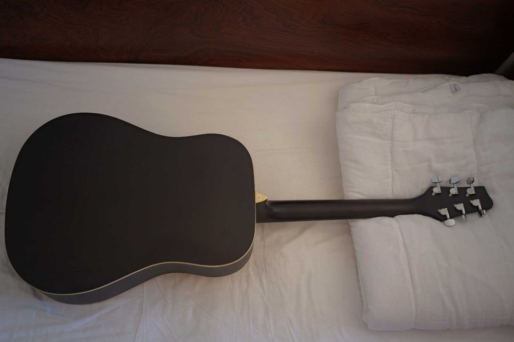 Guitarra violão como nova e saco para guardar