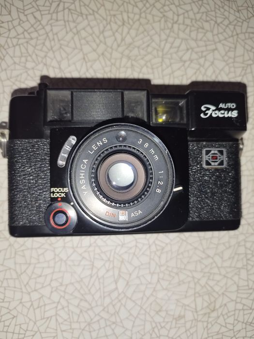Фотоапарат Yashica Auto Focus