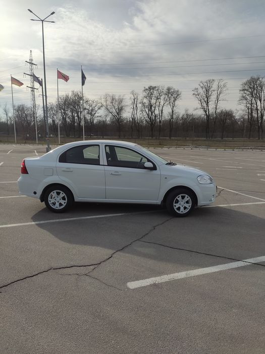 Chevrolet aveo (vida) 2013г.в