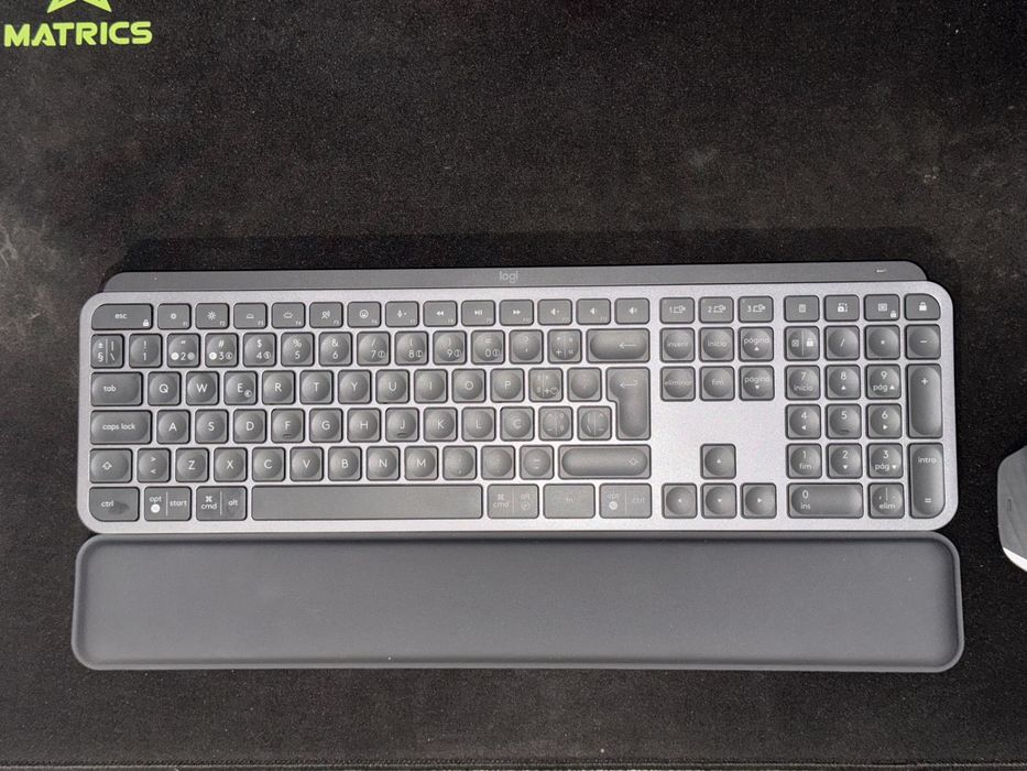 Combo MX master 3s + MX keys + mx palm rest