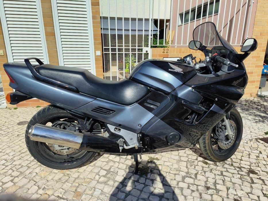 Honda CBR F  1000 estimada