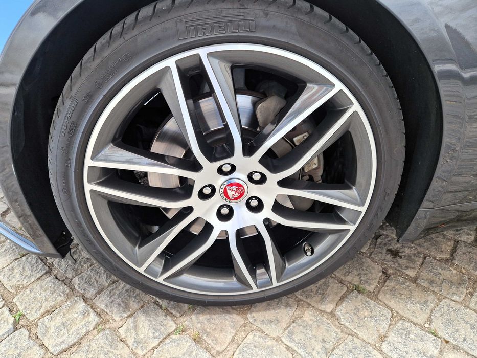 Jaguar F-type 300 cv R-Dynamic NACIONAL