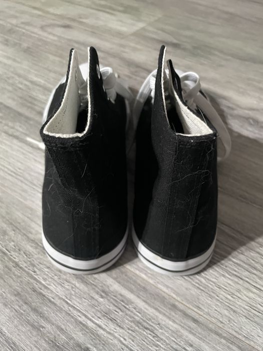 Nowe dziewczęce sneakersy Vty – rozmiar 41