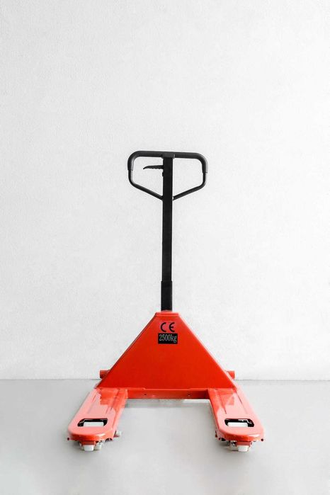 Porta-paletes novo  FRUTEIRO com garfos de 1000 x 685 mm  (iva incl.)