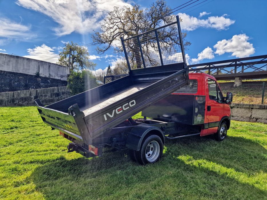 Iveco basculante 3.500 kg