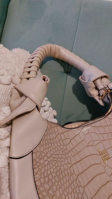 Elegnacka beżowa torebka