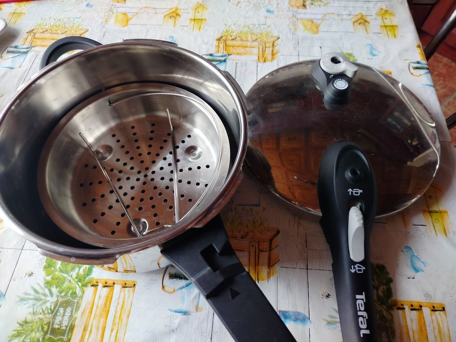 Szybkowar Tefal z sitkiem