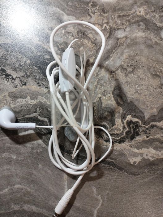 Наушники Samsung,новые