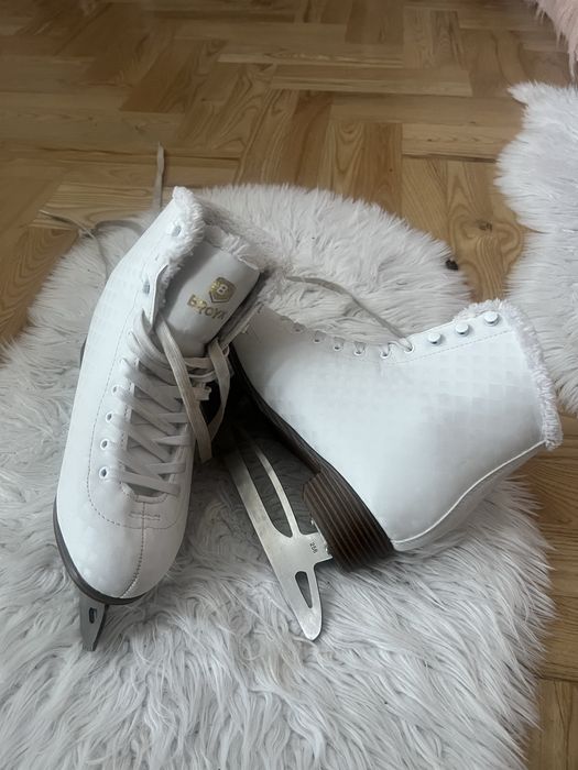 Lyzwy figurowe figurowki  decathlon broyx futerko 39 40 wiazane