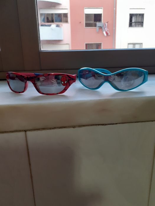 Oculos de sol spider man