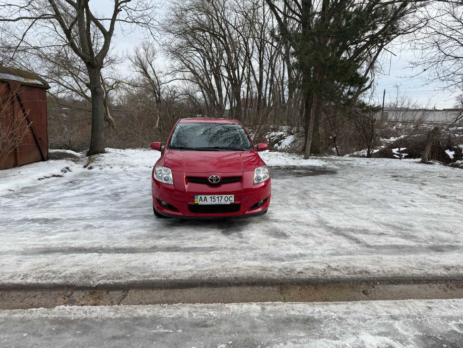 Продам Tayota Auris 2008