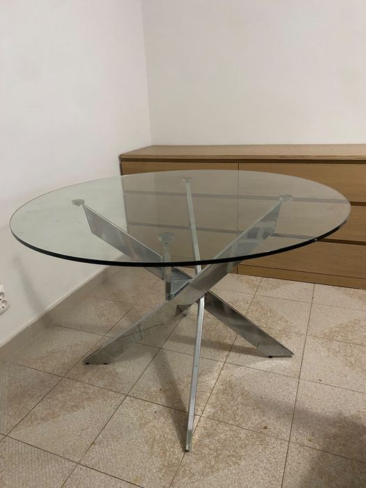 Mesa de Jantar Redonda em Vidro Temperado – Marckeric Ruth 120 cm