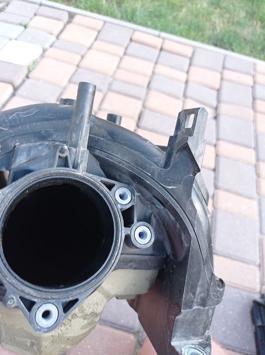 Бу запчастини на рав 4 гібрид 2020  дросельна заслонка