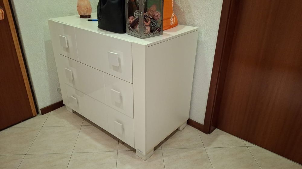 Cómoda de 3 gavetas