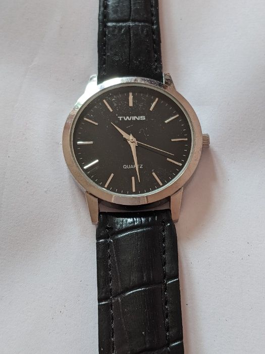 Elegancja z TWINS: Czarna Tarcza, Stal, Nowa Bateria!