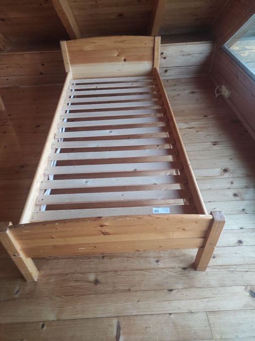 Łóżko drewniane 1 osobowe