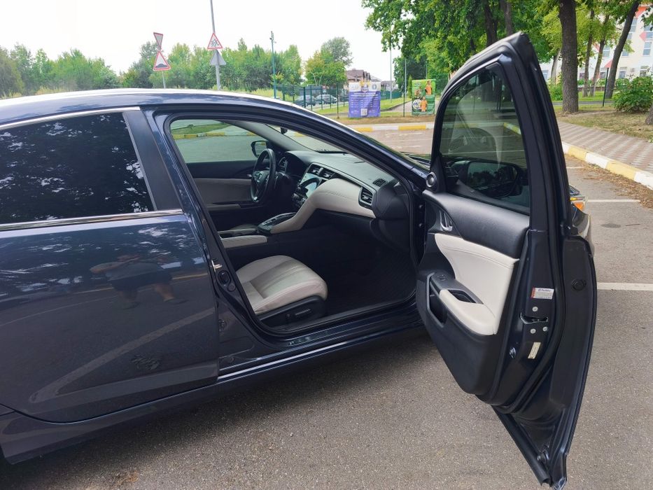 Продам Honda Insight  Touring 2020