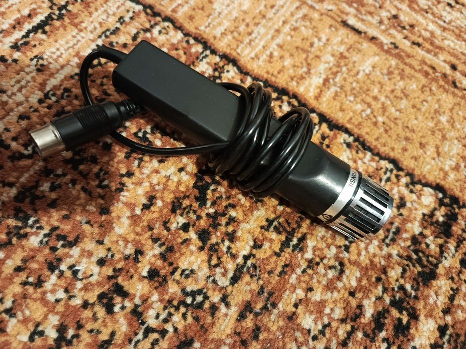 Stary mikrofon unitra